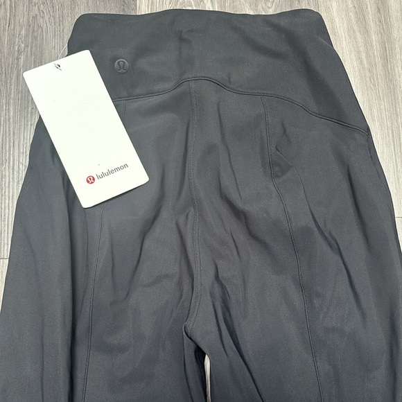 Lululemon pants /Wrinkle-free - Picture 3 of 4